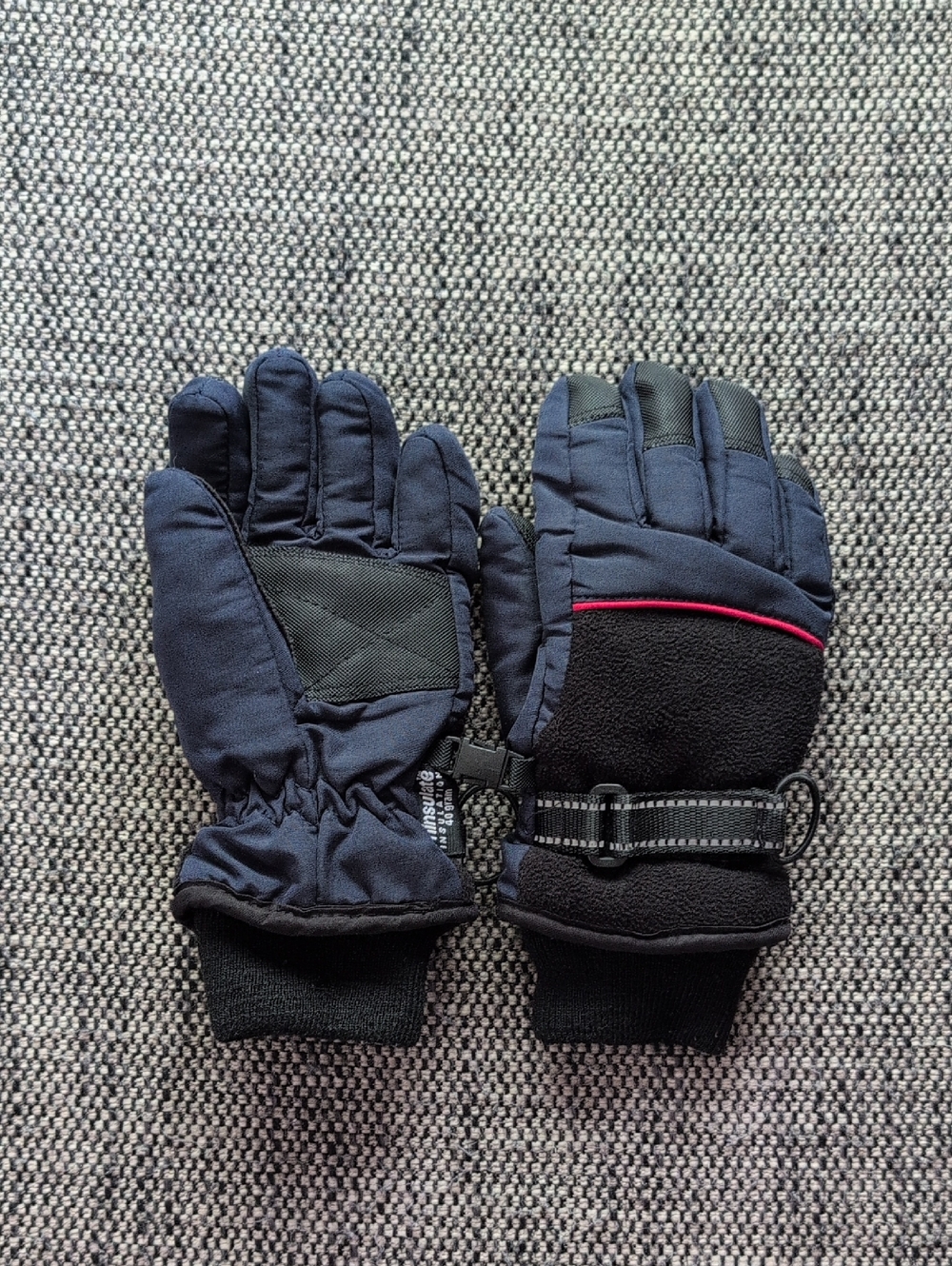 3M Thinsulate Navy and Black Insulated Glove Pair